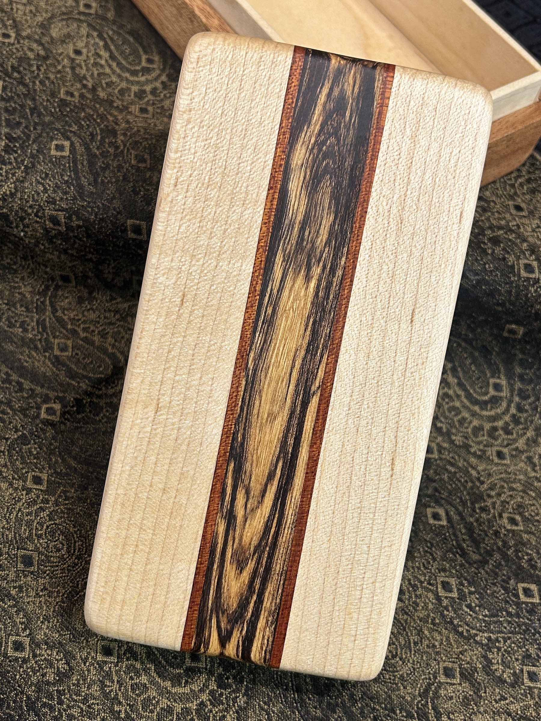 Classic: Mahogany w/ 5-pc (Caragana, Bloodwood, Maple)