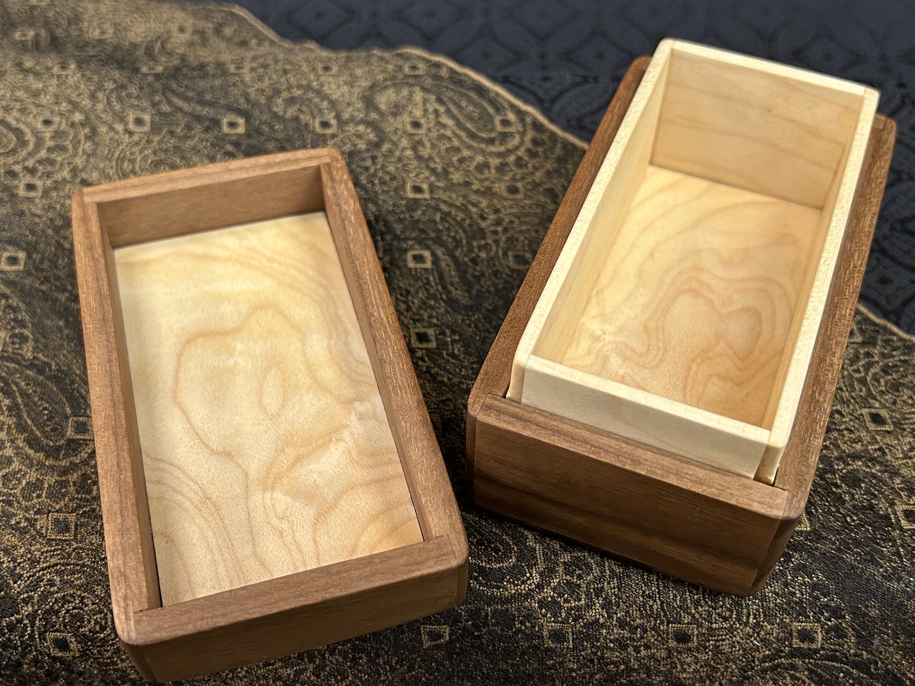 MINI box: Walnut with 60-pc in Cherry - Image 3