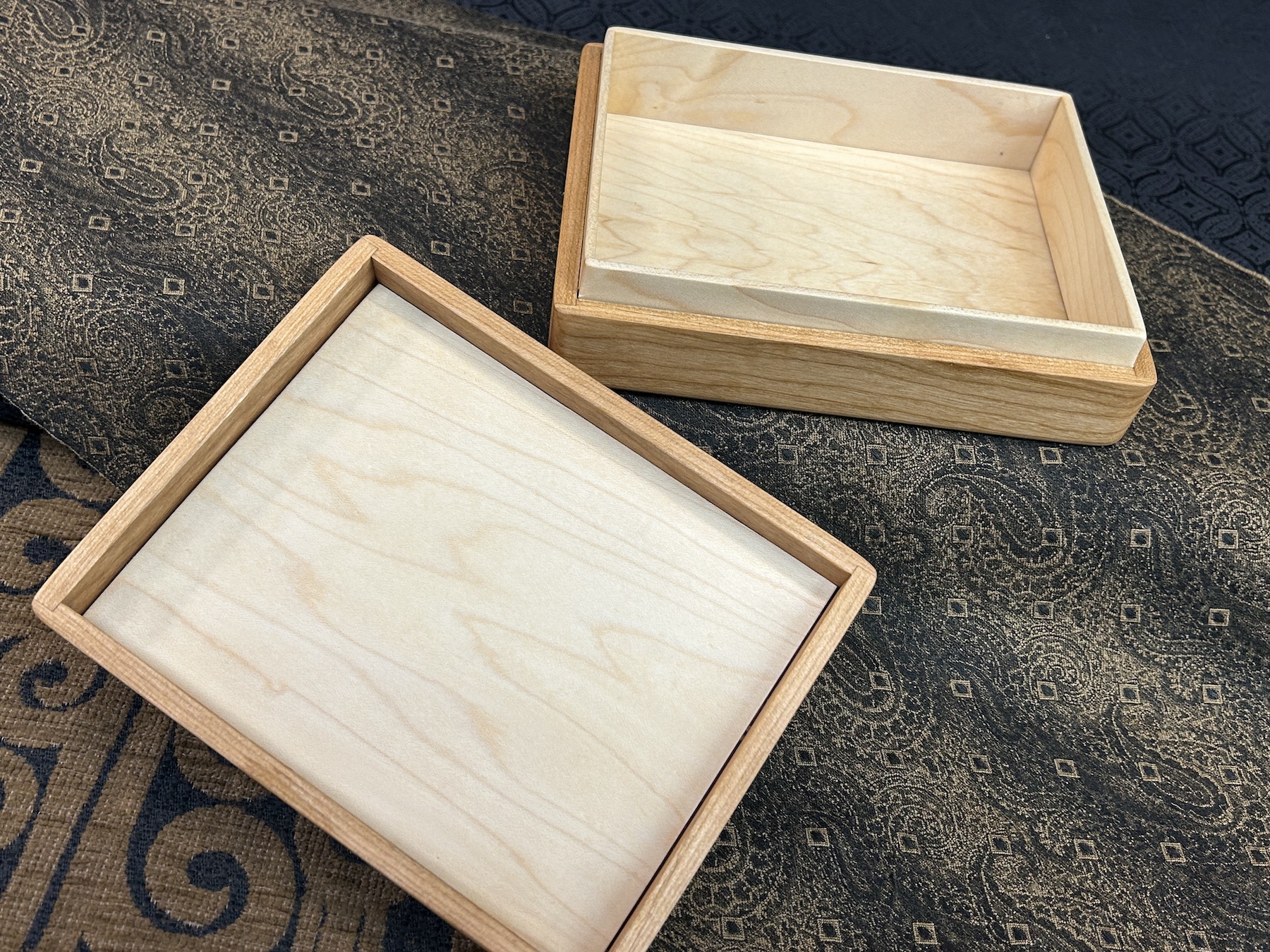 MID Sized Box: Cherry w/ 210 pc top in Bloodwood - Image 3